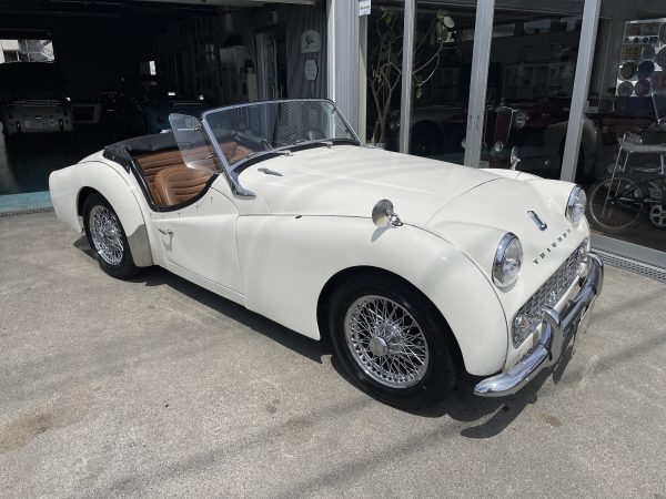 1959ｙTRIUMPH TR3A 入庫しました！ | 輸入車＆クラシックカーのAuto Mobile Assist  Bless-オートモービルアシスト・ブレス-