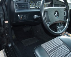 Mercedes Benz190E 2.3-16V