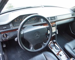 Mercedes Benz E500